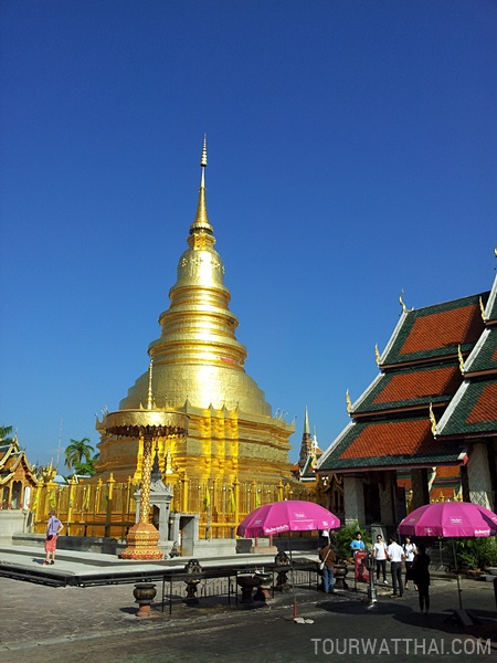 Wat Phrathat Hariphunchai (2)