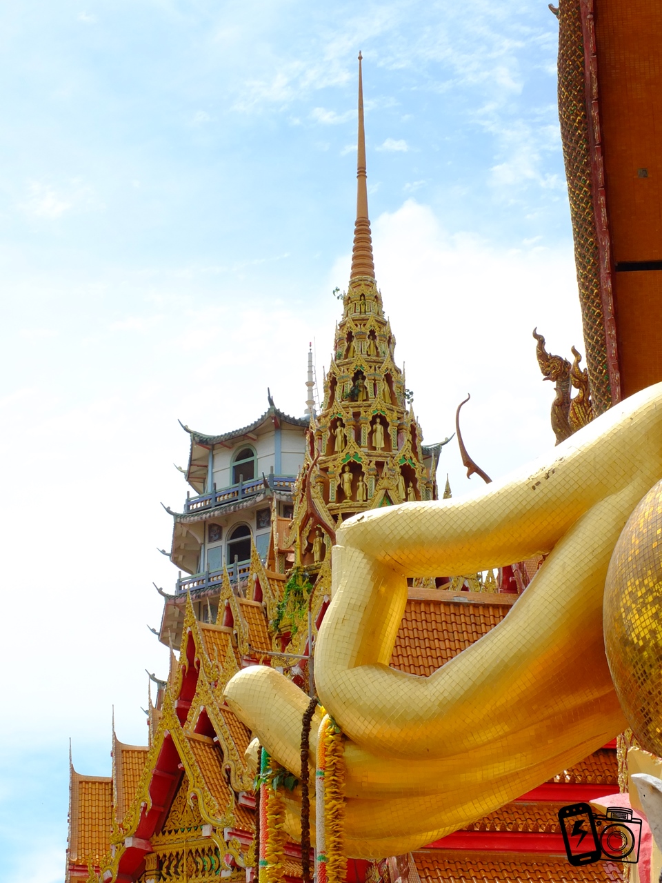Wat Tham Sueaๅ